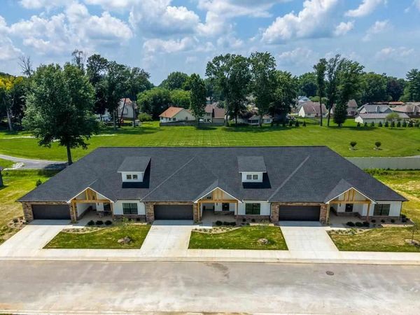 1765 Bear Creek Lane, Terre Haute, IN 47803