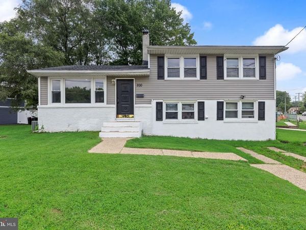 200 HENDRICKSON, EDGEWATER PARK, NJ 08010