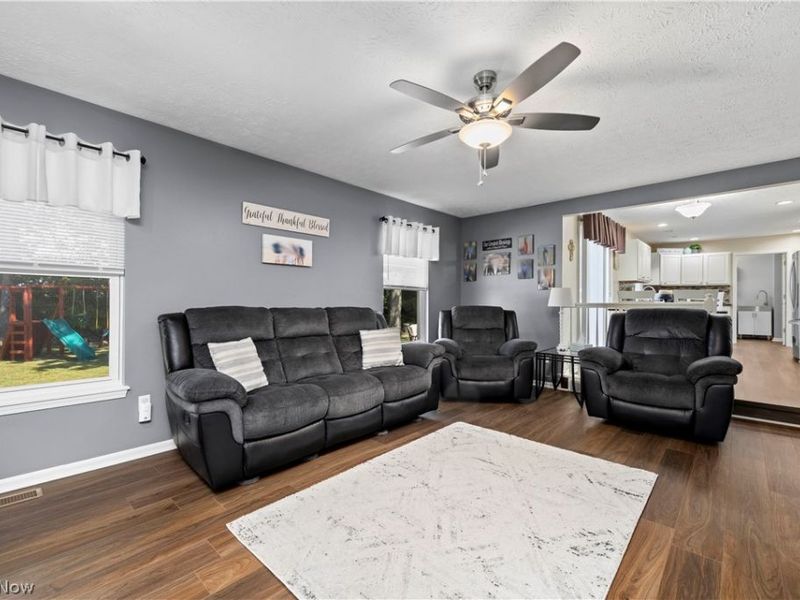 732 Oakdale Circle, Elyria, OH 44035 Photo 17