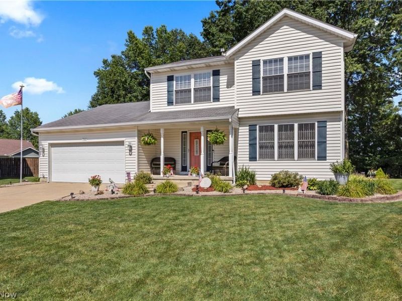 732 Oakdale Circle, Elyria, OH 44035 Photo 2
