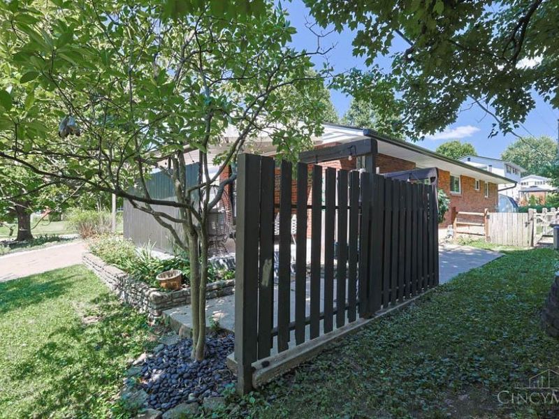 8475 Summitridge Drive, Cincinnati, OH 45255 Photo 41