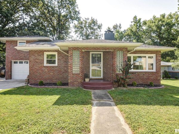 226 SUMMIT Avenue, Taylorville, IL 62568