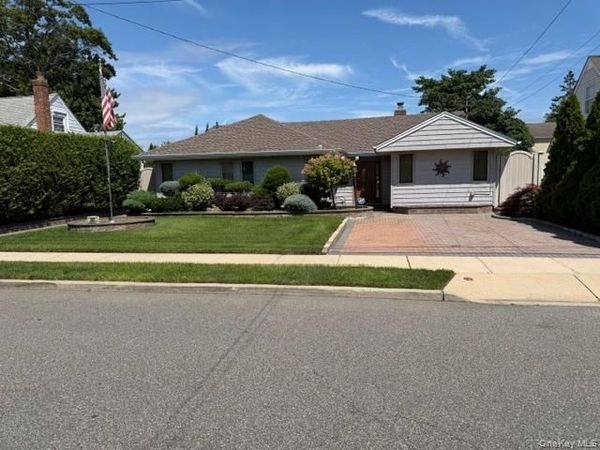 383 Marshall Street, Oceanside, NY 11572