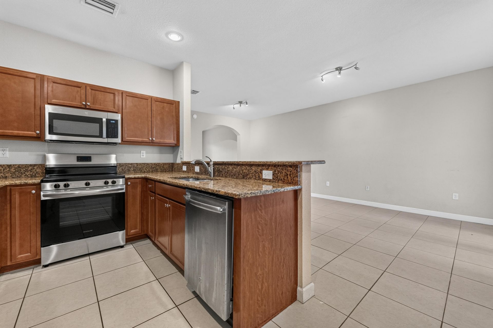 17094 SW 95th Terrace, Miami, FL 33196 Photo