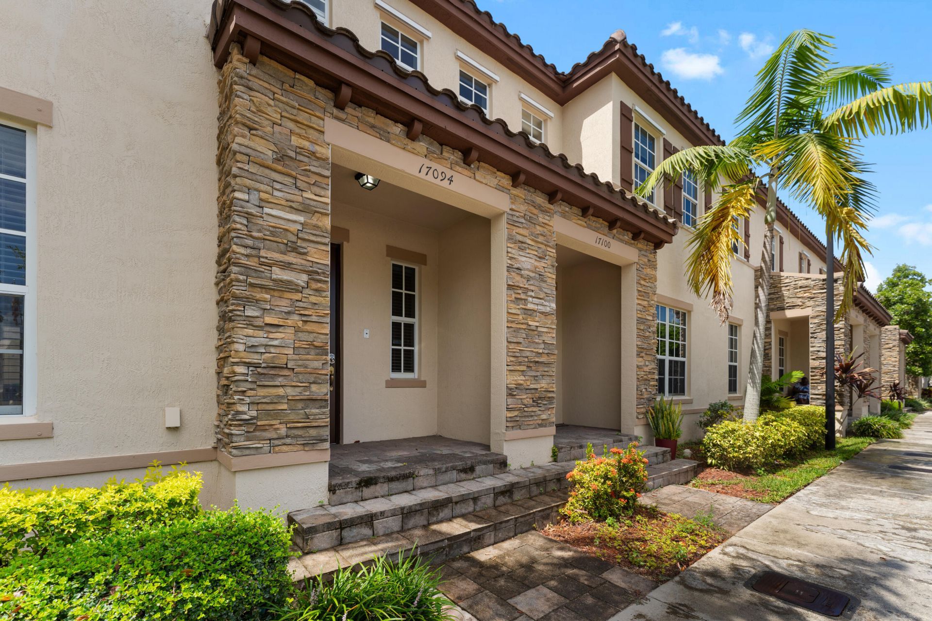 17094 SW 95th Terrace, Miami, FL 33196 Photo