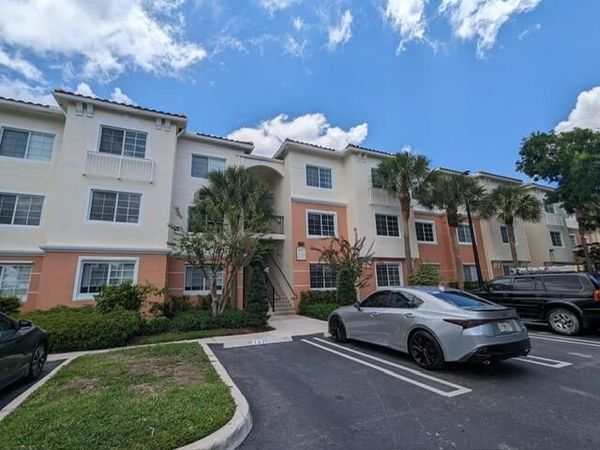 9857 Baywinds Drive, Unit 9103, West Palm Beach, FL 33411
