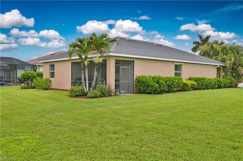 3153 Walnut Grove Ln , Alva, FL 33920 Photo
