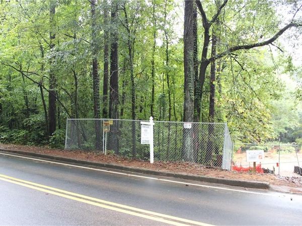 9280 Roberts Drive , Atlanta, GA 30350