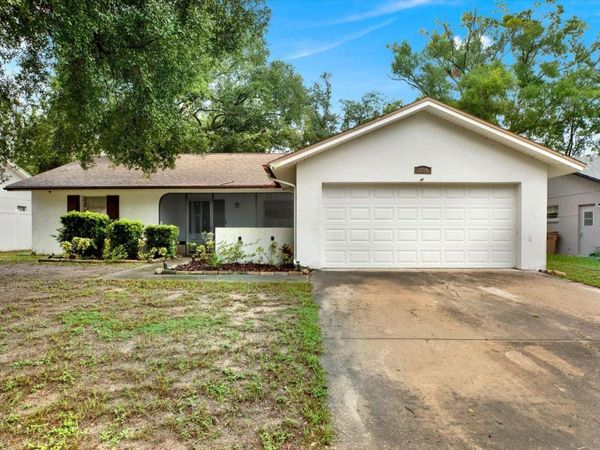 7604 S SANIBEL DRIVE , TAMPA, FL 33637