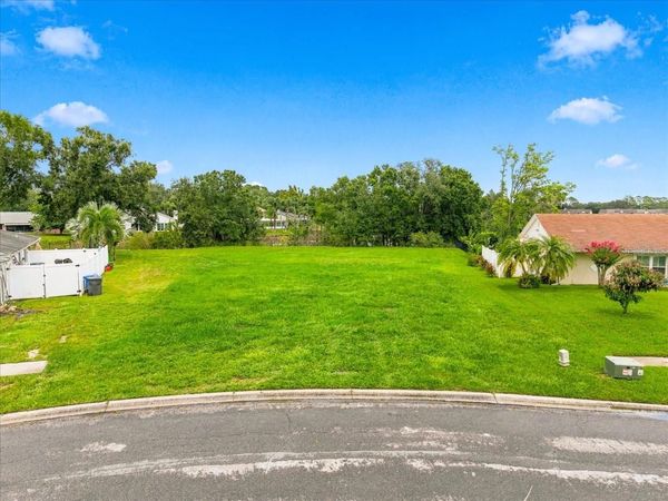 3209 PLEASANT LAKE DRIVE , TAMPA, FL 33618