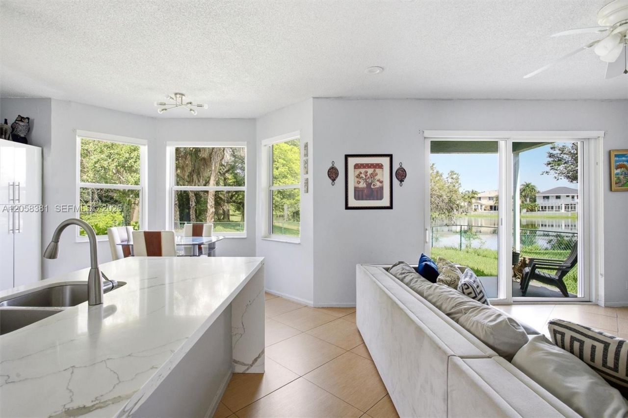 2412 SW 164th Ave , Miramar, FL 33027 Photo