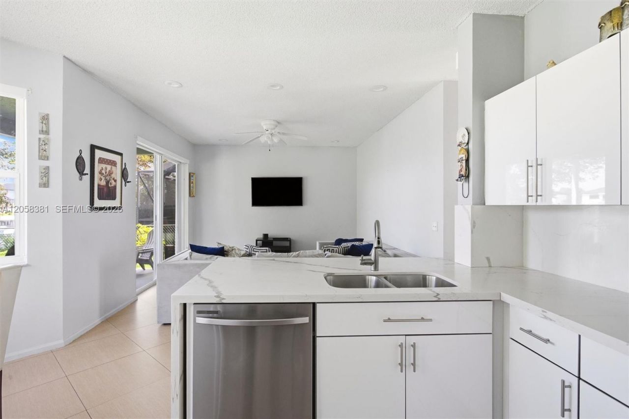 2412 SW 164th Ave , Miramar, FL 33027 Photo