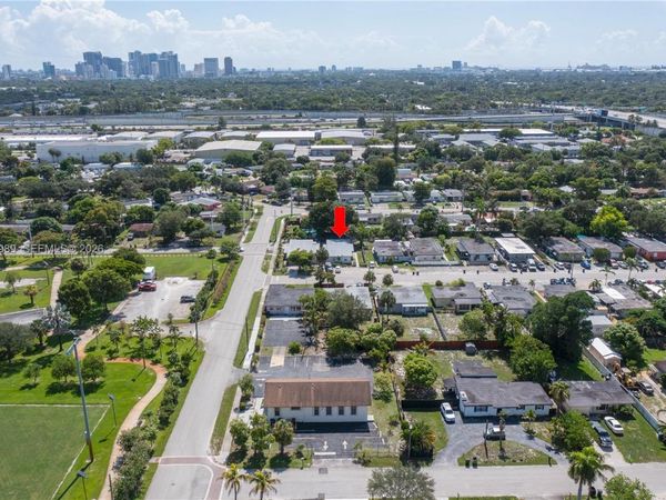 1004 SW 24th Ave , Fort Lauderdale, FL 33312