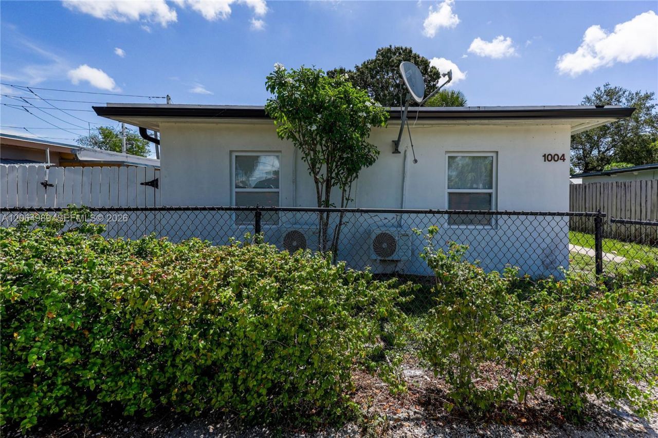 1004 SW 24th Ave , Fort Lauderdale, FL 33312 Photo