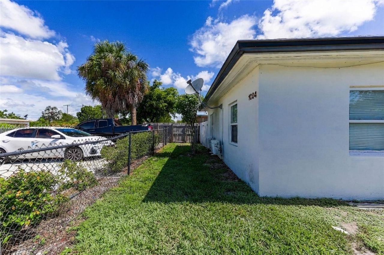 1004 SW 24th Ave , Fort Lauderdale, FL 33312 Photo