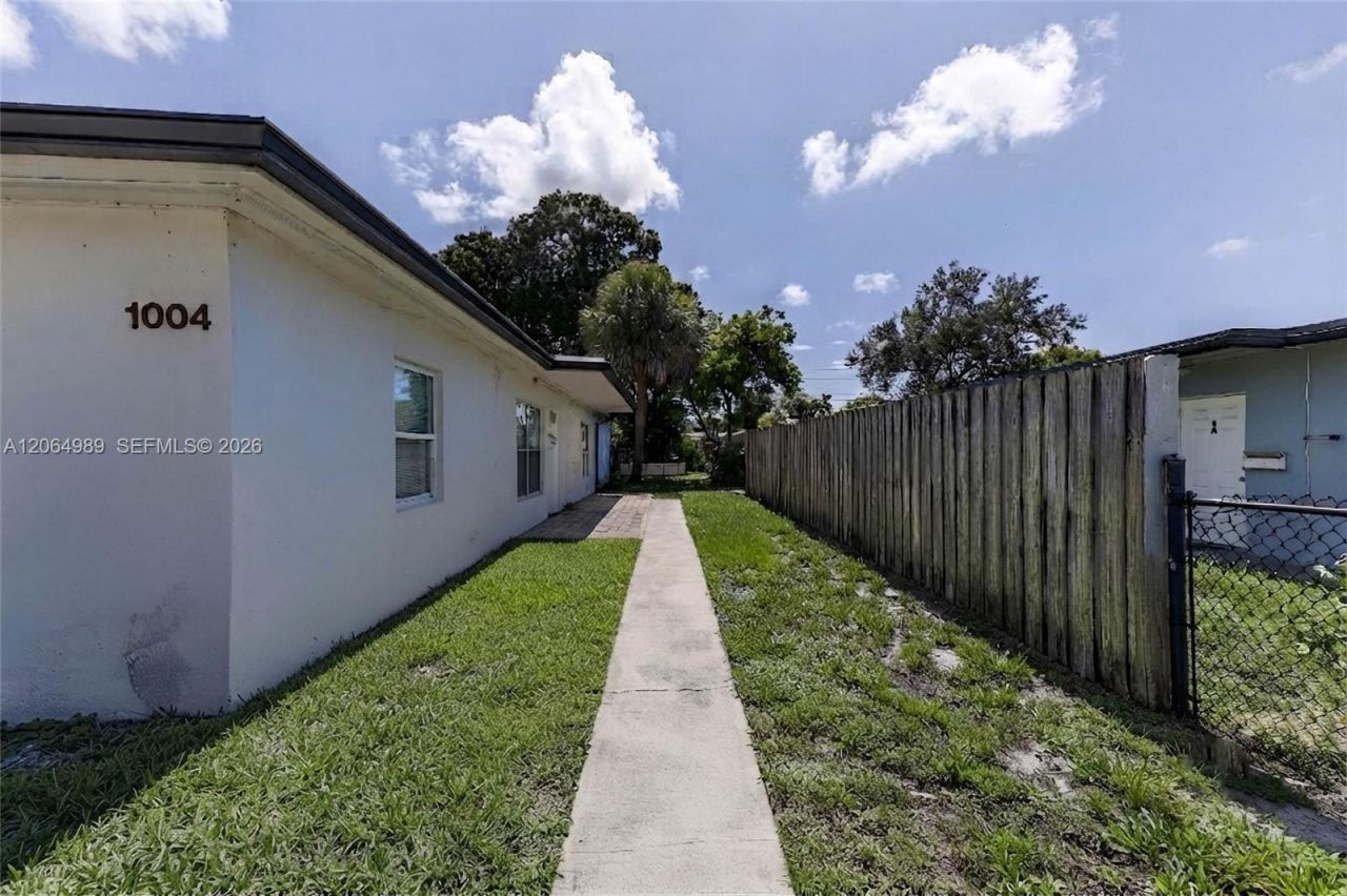 1004 SW 24th Ave , Fort Lauderdale, FL 33312 Photo