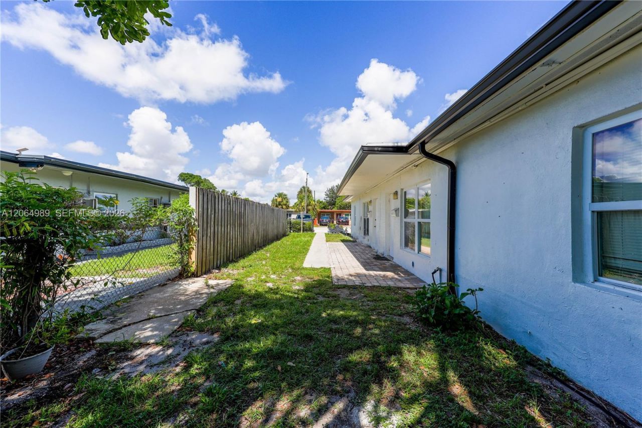 1004 SW 24th Ave , Fort Lauderdale, FL 33312 Photo