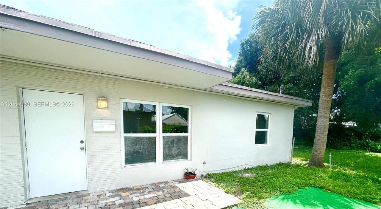 1004 SW 24th Ave , Fort Lauderdale, FL 33312 Photo