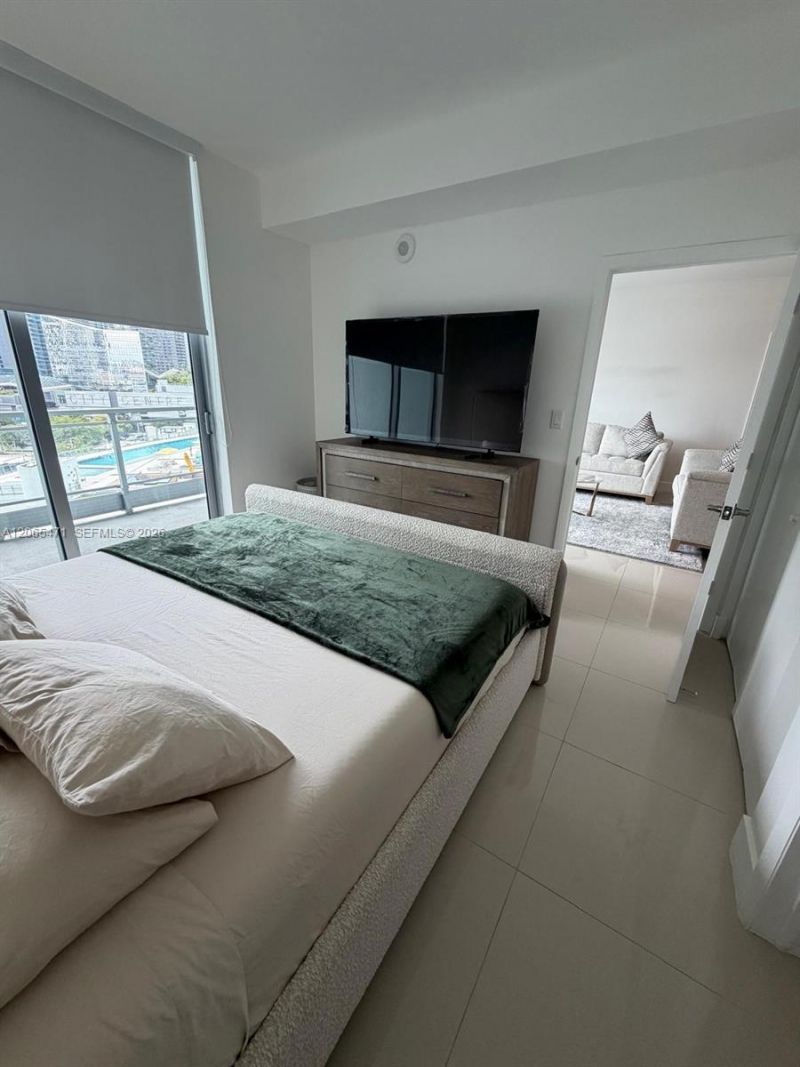 90 SW 3rd St , Unit 1416, Miami, FL 33130 Photo