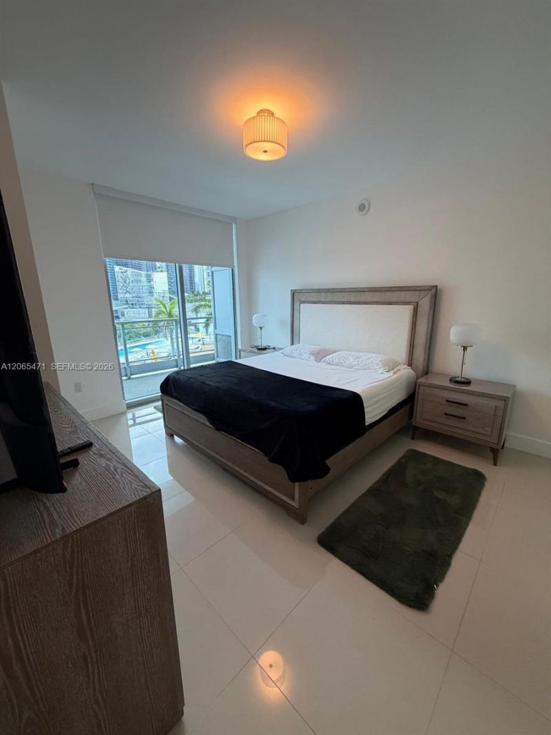 90 SW 3rd St , Unit 1416, Miami, FL 33130 Photo