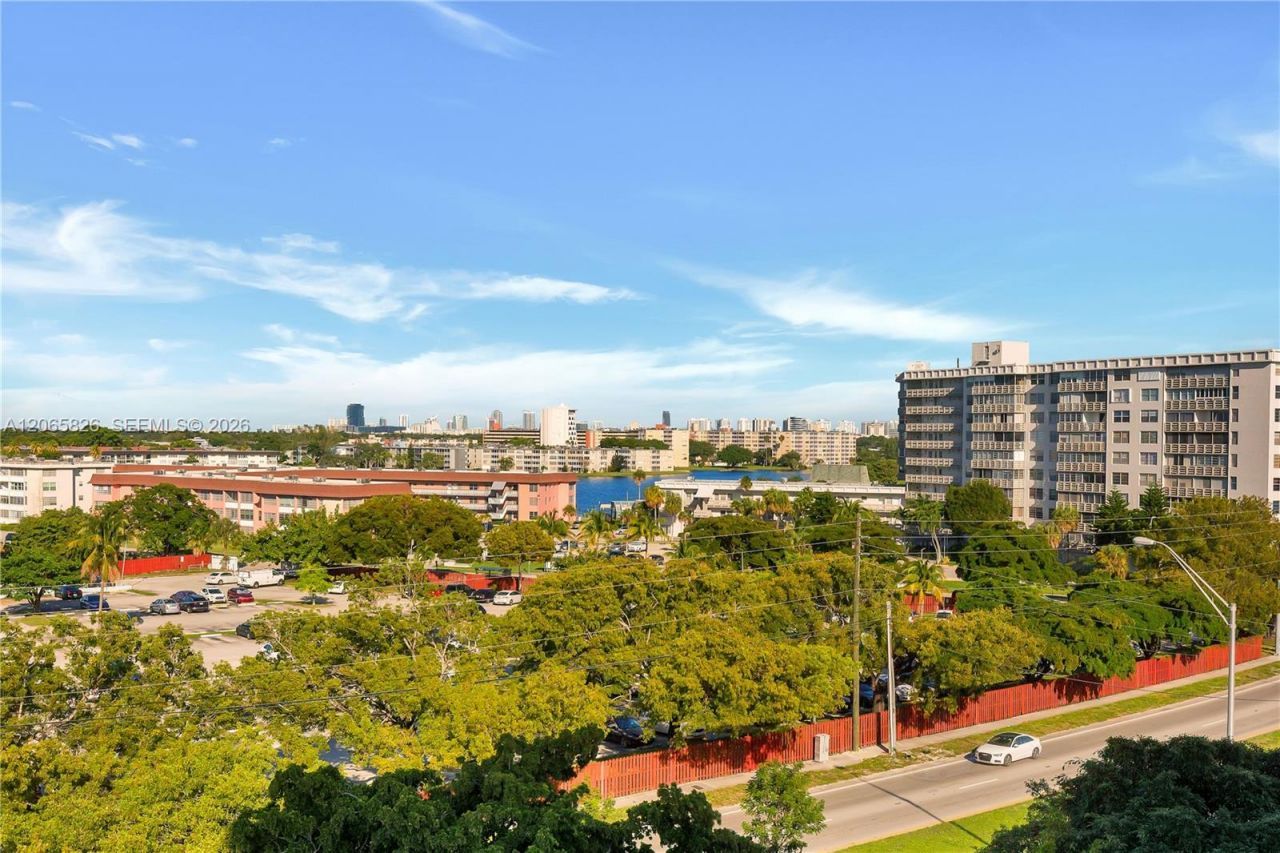 1300 NE Miami Gardens Dr , Unit 714E, Miami, FL 33179 Photo