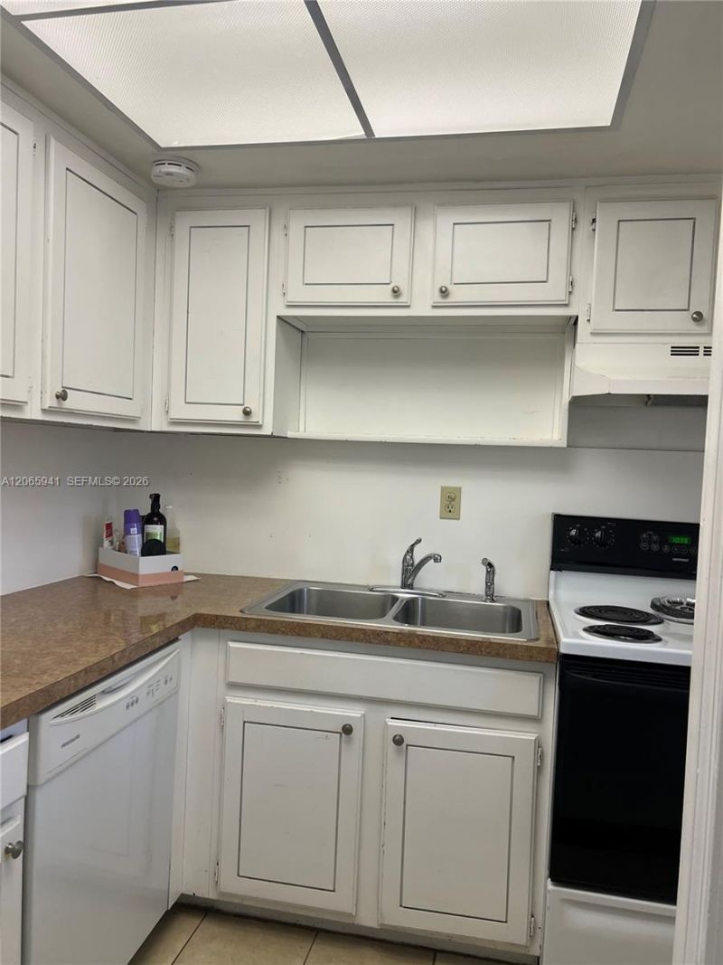 1535 SE 15th St , Unit 209, Fort Lauderdale, FL 33316 Photo