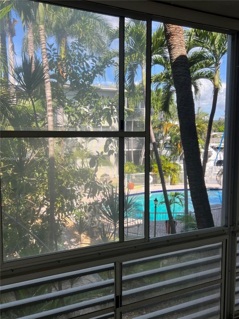 1535 SE 15th St , Unit 209, Fort Lauderdale, FL 33316 Photo