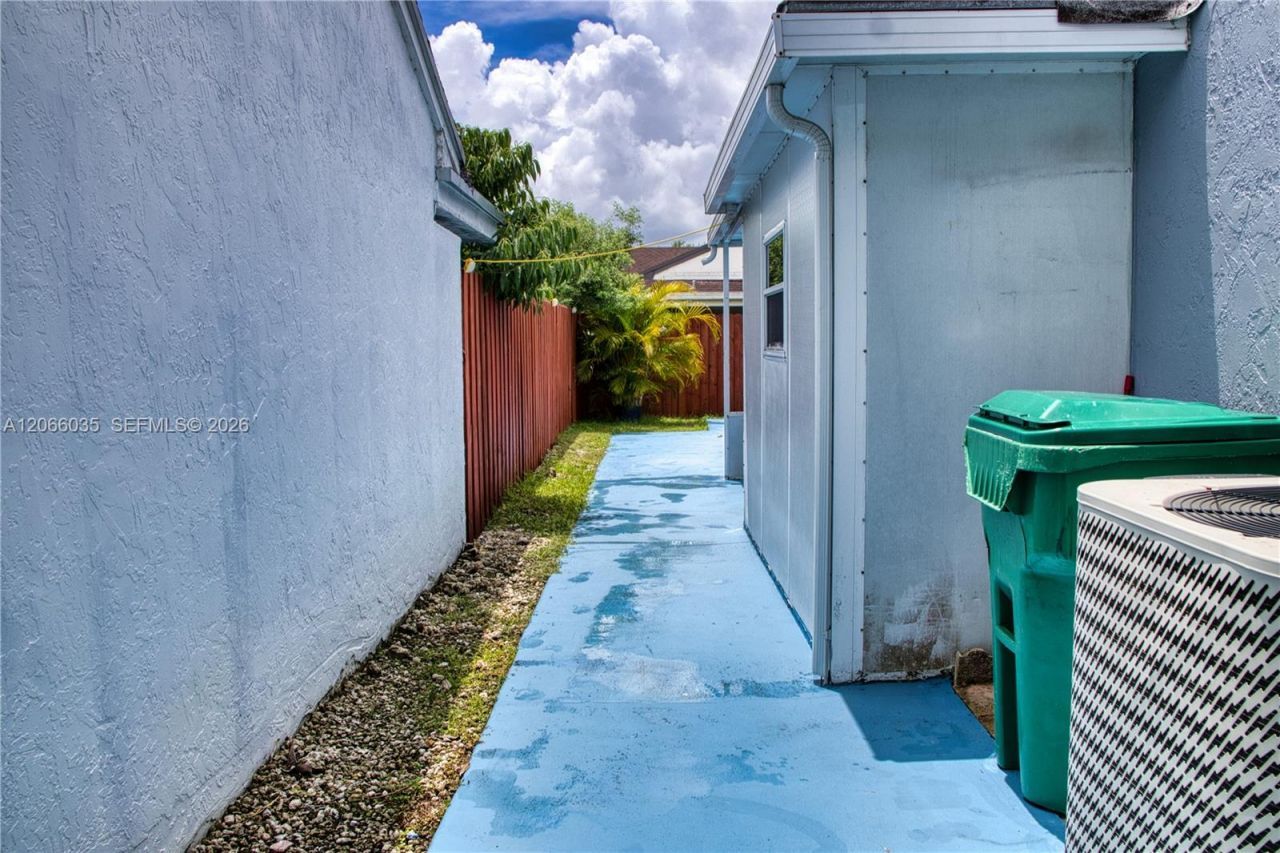 14348 SW 103rd St , Miami, FL 33186 Photo