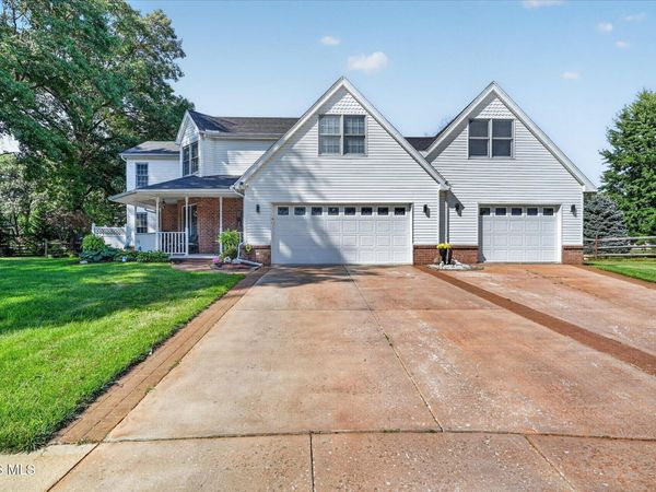 7224 Lilac Court, Holland, OH 43528