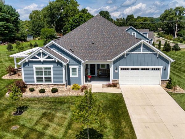 111 Glenshire Court, Granville, OH 43023