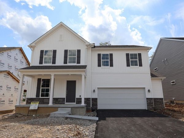 33 Englewood Road, Commercial Point, OH 43116