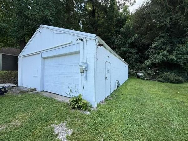 946 Meadowview Avenue , Lancaster, OH 43130