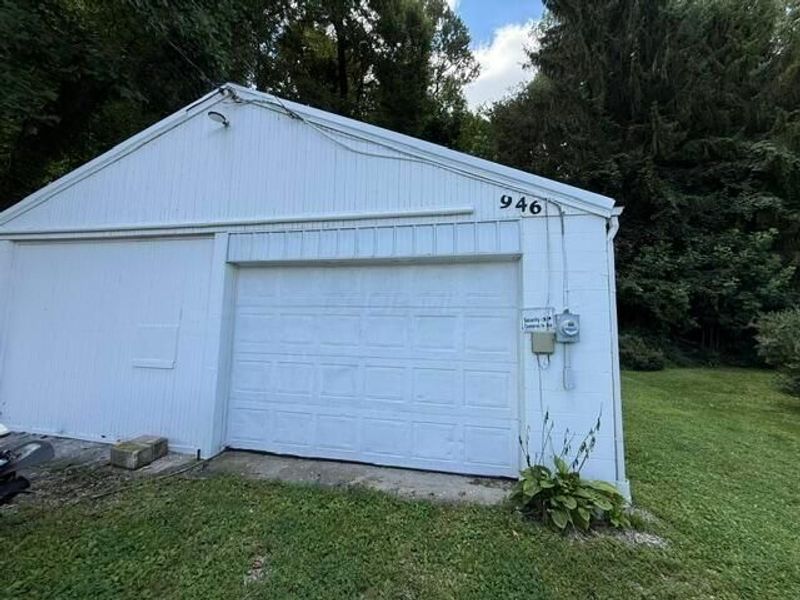 946 Meadowview Avenue , Lancaster, OH 43130 Photo 2