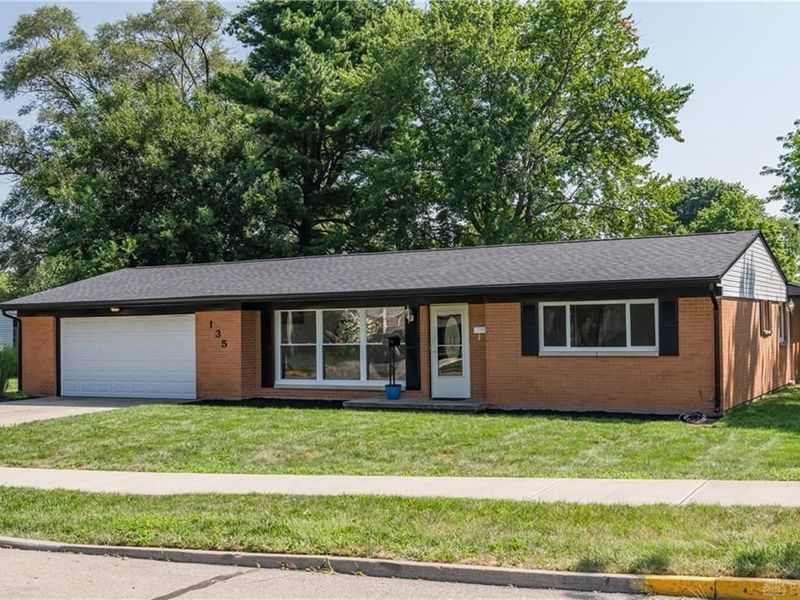 135 Shaftsbury Road, Troy, OH 45373 Photo 3