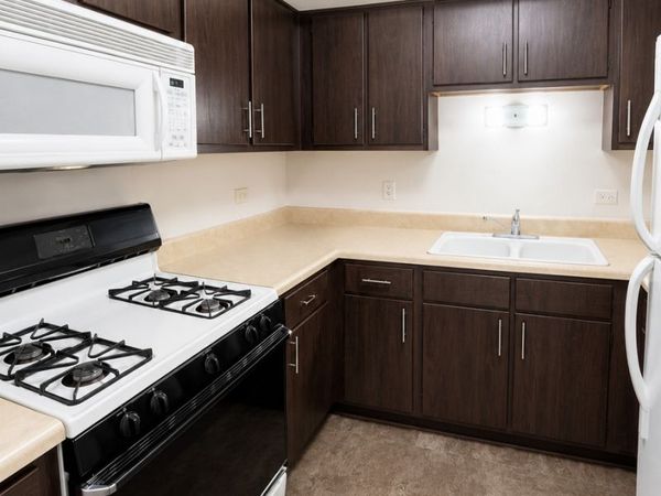 6360 Washington Street , Unit 2B, Chicago Ridge, IL 60415