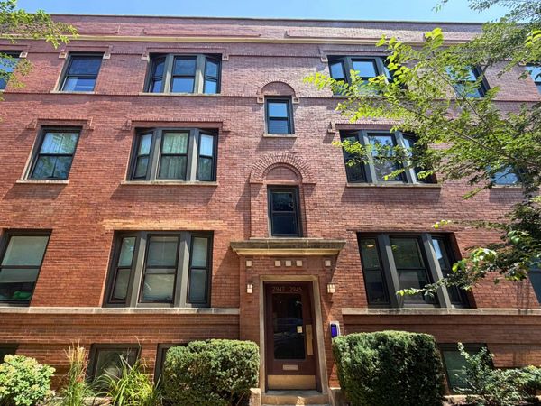 2947 N Sheffield Avenue , Unit 3, Chicago, IL 60657