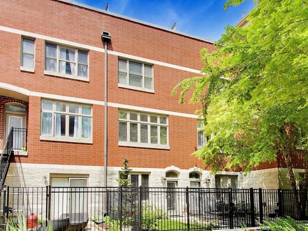 320 E 17th Street , Chicago, IL 60616