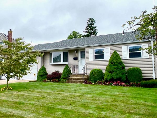 23 Franklin Street , Islip, NY 11751