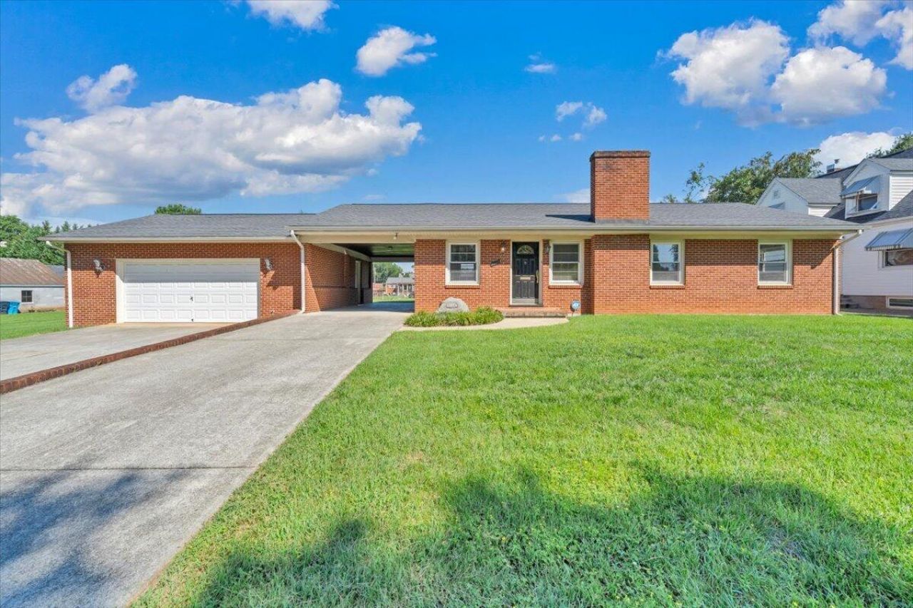 3110 Maplelawn Ave Nw, Roanoke, VA 24012 Main Photo