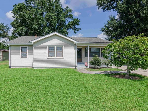 284 Wilson St, Raceland, LA 70394