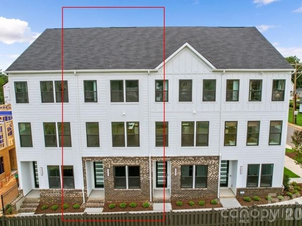 1013 Revival Row , Charlotte, NC 28208