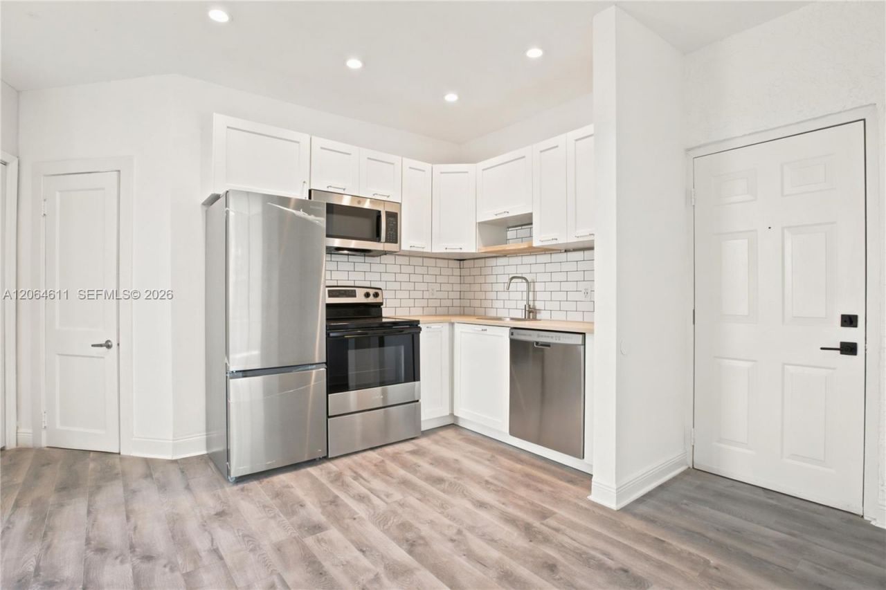 934 Michigan Ave, Unit 209, Miami Beach, FL 33139 Photo