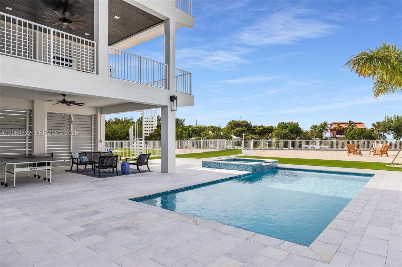 735 50 St Gulf, Marathon, Key West, FL 33050 Photo