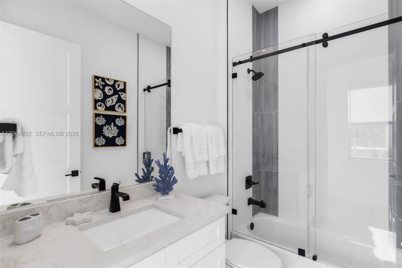 735 50 St Gulf, Marathon, Key West, FL 33050 Photo