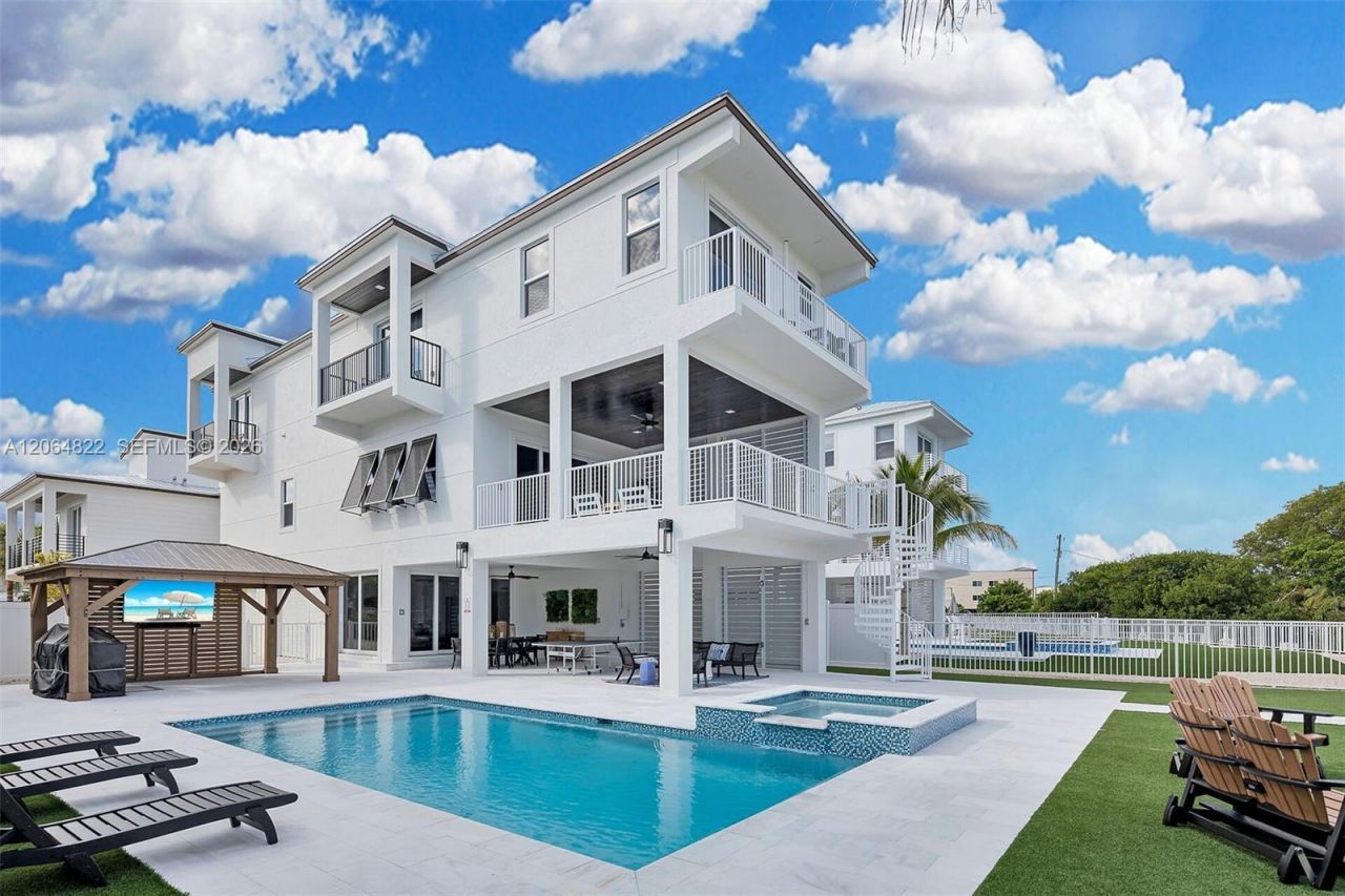 735 50 St Gulf, Marathon, Key West, FL 33050 Photo