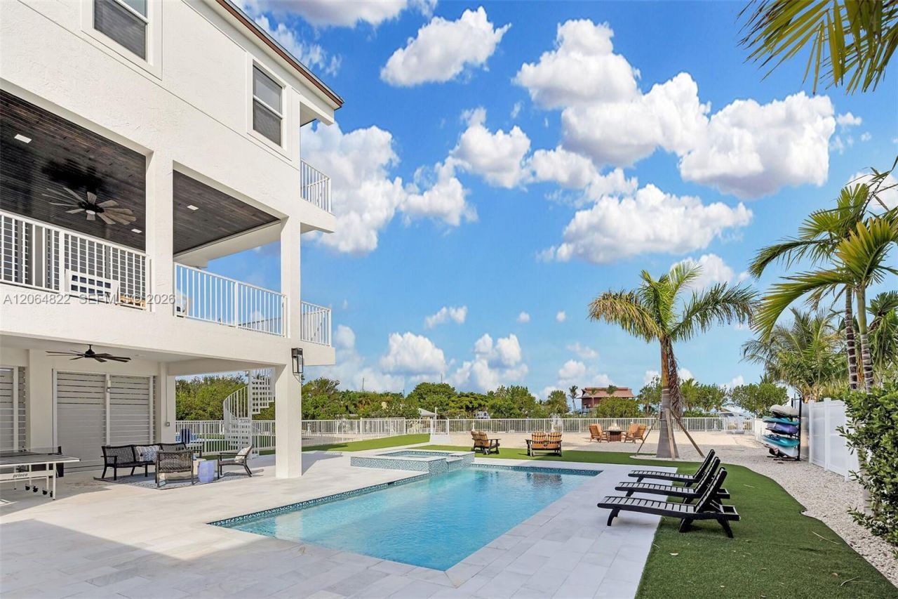 735 50 St Gulf, Marathon, Key West, FL 33050 Photo