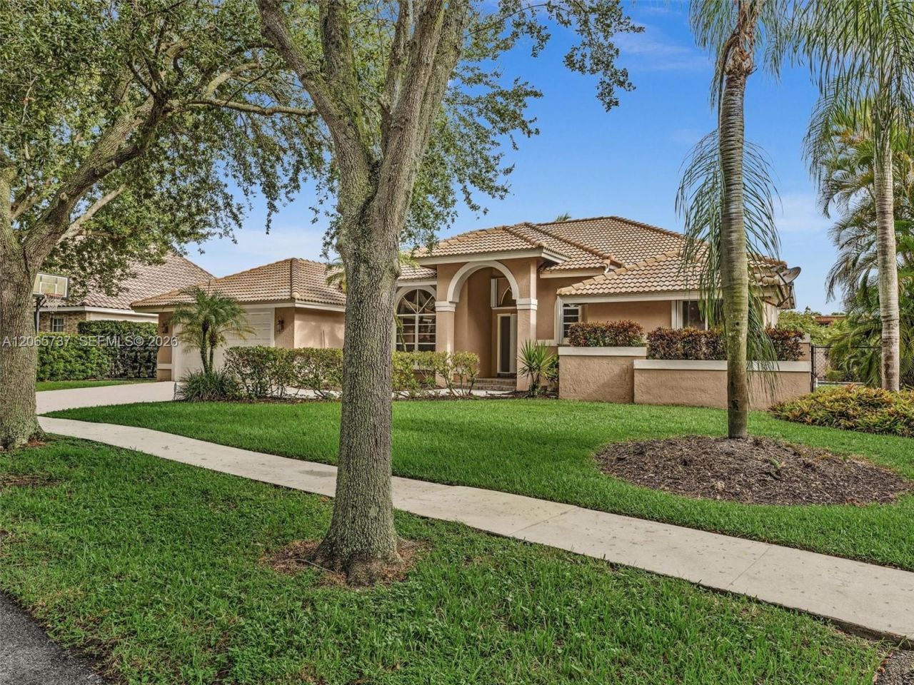 11335 Lake Shore Dr, Cooper City, FL 33026 Photo