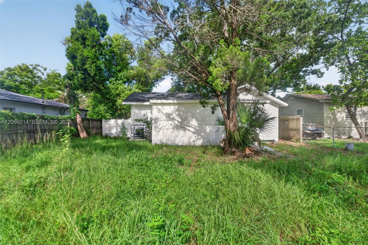 1752 42nd St S, Saint Petersburg, FL 33711 Photo
