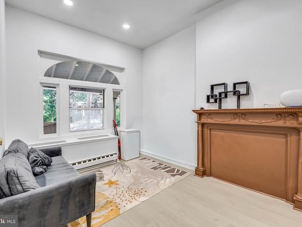 4242 PINE STREET, Unit 1A, PHILADELPHIA, PA 19104