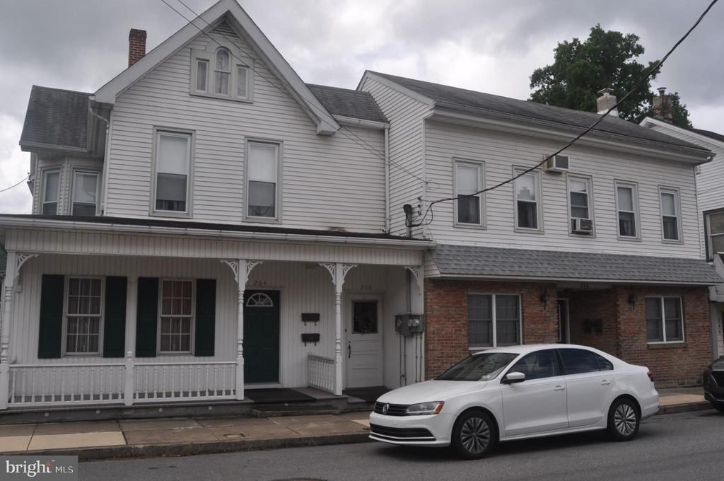256-264 CENTER STREET, MILLERSBURG, PA 17061
